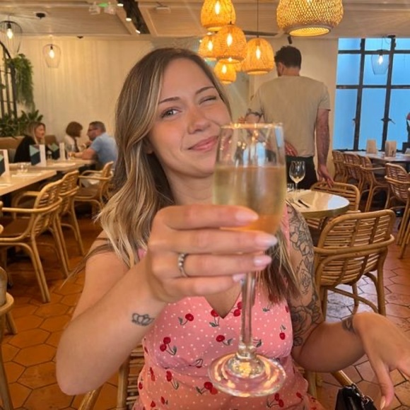 Meet your Posher, Michaela - Picture 1 of 1